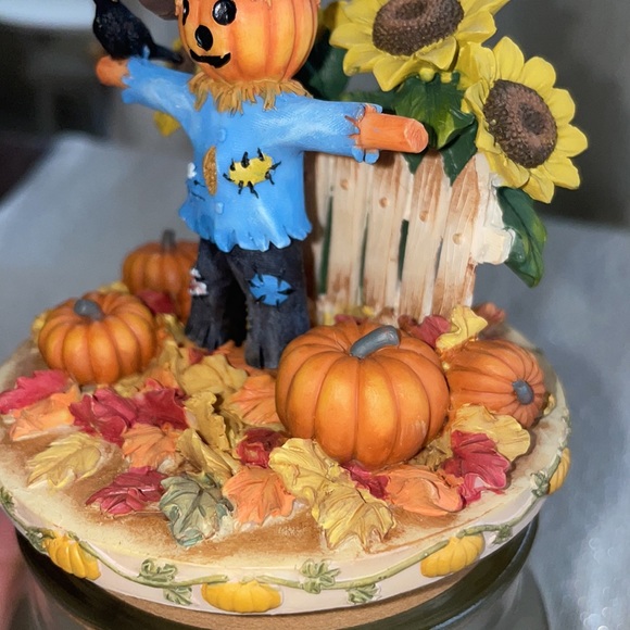 Scarecrow candle topper - Picture 13 of 15